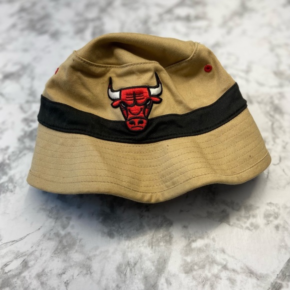 Mitchell & Ness Chicago Bulls bucket hat small - Picture 4 of 5